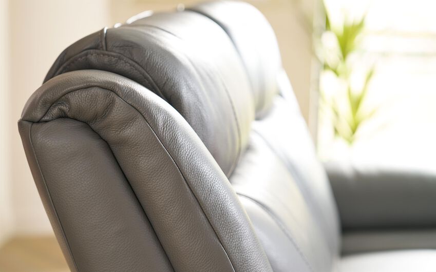 Elland 2 Seater Power Sofa Bundle 10 Elland Lift & Rise Power Chair